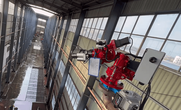 Il monitor antincendio con tracciamento automatico è ora completamente assemblato, testato e verrà spedito a breve