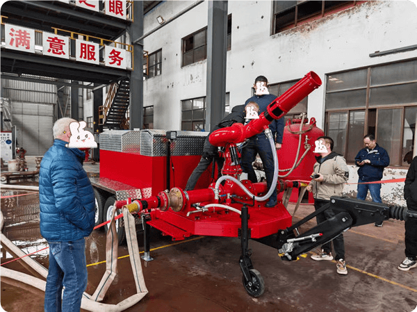 Il campione personalizzato del rimorchio del monitor della schiuma antincendio è stato completato.
